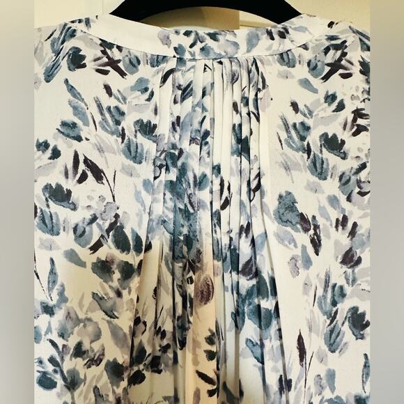 NYDJ Pintuck  Floral Sheer Long Sleeve Blue and WHite Blouse sz‎ XS oversized - Picture 6 of 7